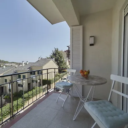 Village & Pool Apartment Sant Andreu de Llavaneres